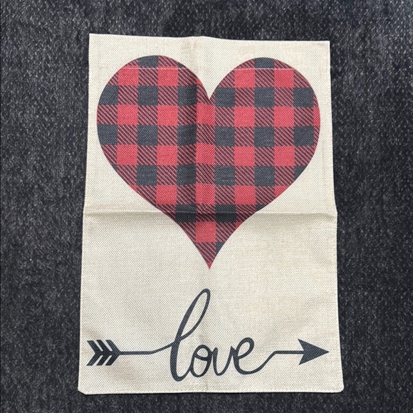 Other - Set of 2 Double-Sided Plaid Heart Love Decoration Flag